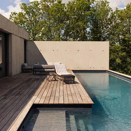 La Maison H By Boutique A Modernist Nyaraló