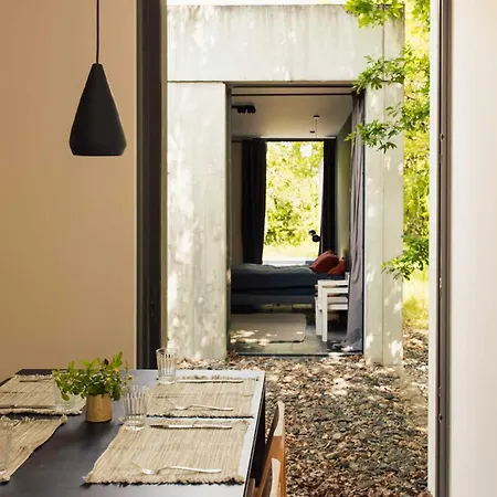 La Maison H By Boutique A Modernist Nyaraló *